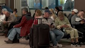 Incendiu pe un aeroport important din Londra. Zeci de români au rămas blocați la sol